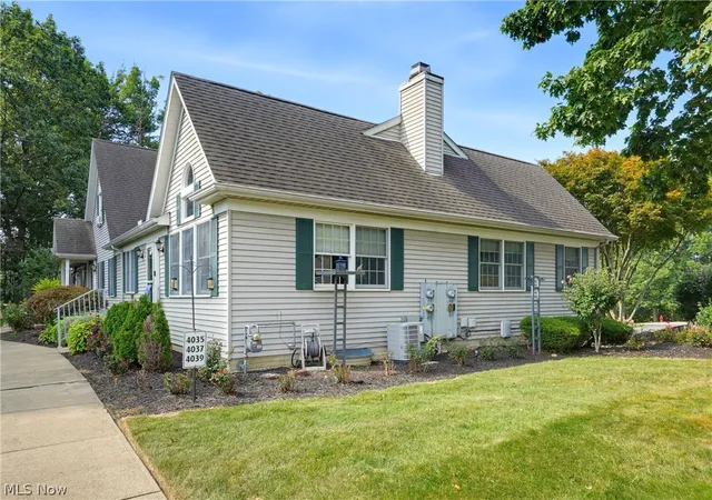 Photo 2 of Condo for sale at 4035 Woodlands Dr, Vermilion, OH 44089 | MLS# 5242329 | Listing updated on 2026-09-11