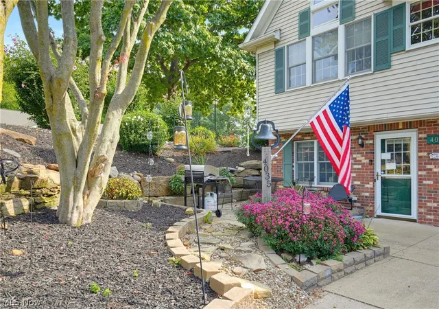 Photo 3 of Condo for sale at 4035 Woodlands Dr, Vermilion, OH 44089 | MLS# 5242329 | Listing updated on 2026-09-11