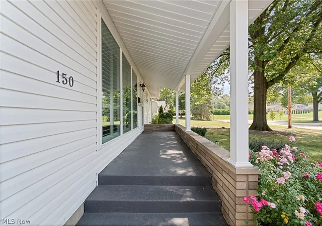 Photo 3 of Sale Pending at 150 Longview Dr, Wadsworth, OH 44281 | MLS# 5241008 | Listing updated on 2026-09-15