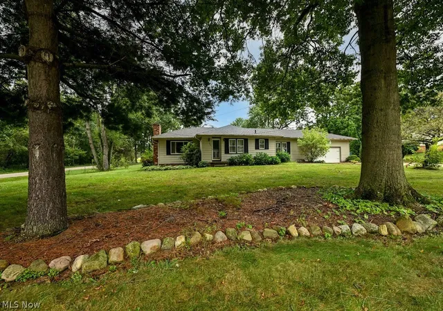 Photo 1 of Single family home for sale at 490 Bonshire Rd, Green, OH 44319 | MLS# 5242571 | Listing updated on 2026-09-06