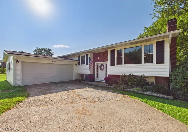 Photo 1 of Single family home for sale at 626 Valley Mills Rd, Parkersburg, WV 26104 | MLS# 5242632 | Listing updated on 2026-09-06