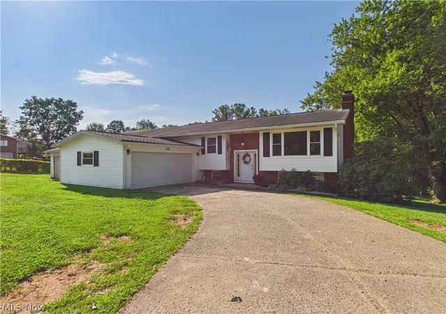 Photo 2 of Single family home for sale at 626 Valley Mills Rd, Parkersburg, WV 26104 | MLS# 5242632 | Listing updated on 2026-09-06