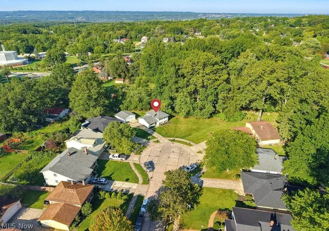 Photo 2 of Single family home for sale at 14924 Carol Dr, Maple Heights, OH 44137 | MLS# 5242743 | Listing updated on 2026-09-09