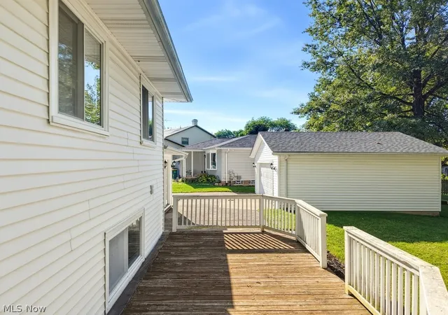 Photo 4 of Single family home for sale at 14924 Carol Dr, Maple Heights, OH 44137 | MLS# 5242743 | Listing updated on 2026-09-09