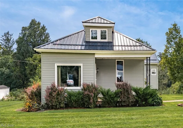 Photo 1 of Sale Pending at 2450 Highland Rd, Zanesville, OH 43701 | MLS# 5242815 | Listing updated on 2026-09-21