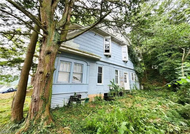 Photo 3 of Single family home for sale at 103 Circle Ave, Spencer, WV 25276 | MLS# 5242838 | Listing updated on 2026-09-09