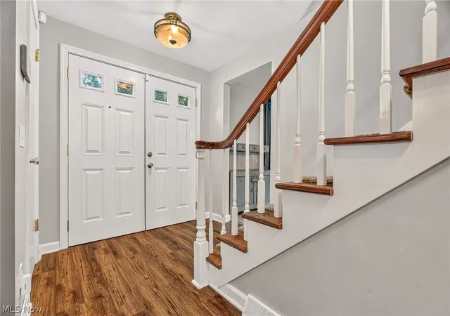 Photo 3 of Sale Pending at 1901 Devonshire Dr Nw, Canton, OH 44708 | MLS# 5242820 | Listing updated on 2026-09-14