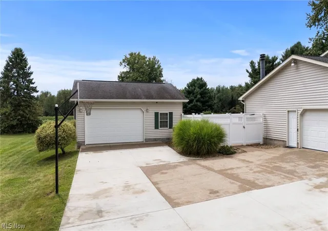 Photo 3 of Single family home for sale at 2914 Serfass Rd, Clinton, OH 44216 | MLS# 5242435 | Listing updated on 2026-10-02