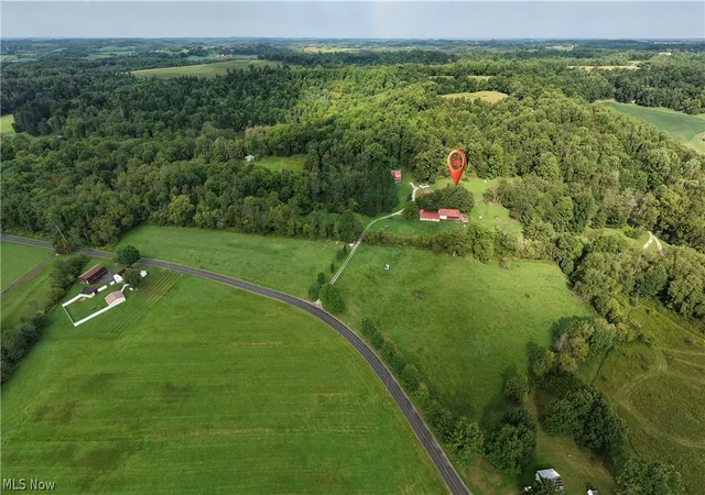 Photo 4 of Sale Pending at 1279 Fox Ave SE, Paris, OH 44669 | MLS# 5242311 | Listing updated on 2026-09-30