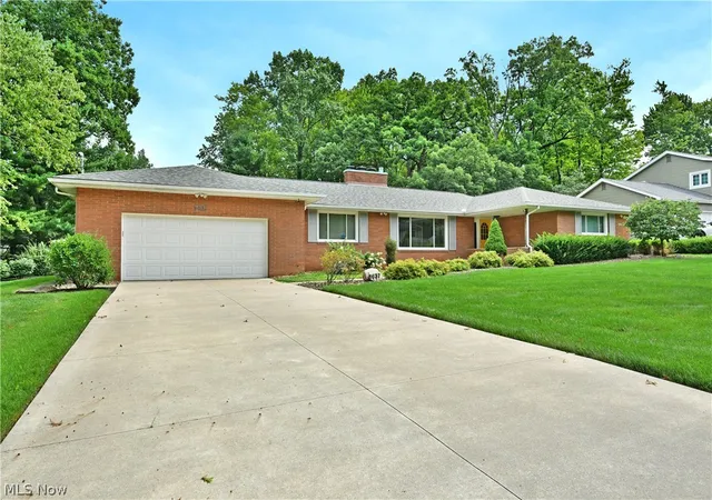 Single family home for sale at 8637 Squirrel Hl Dr NE, Warren, OH 44484 | MLS# 5242607