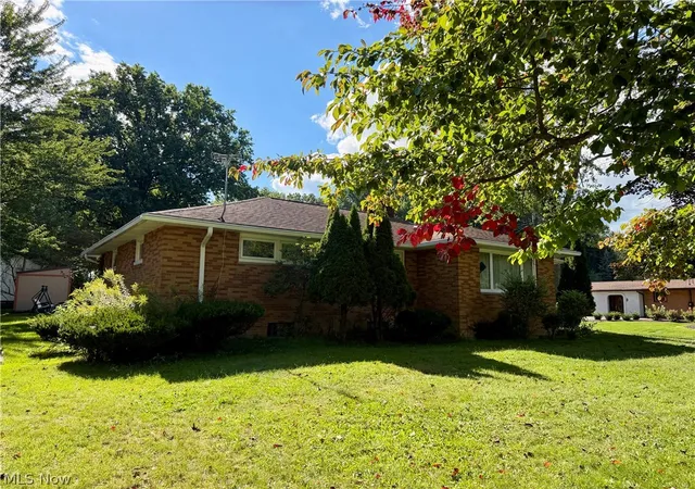 Photo 3 of Single family home for sale at 1265 North Rd NE, Warren, OH 44483 | MLS# 5242794 | Listing updated on 2026-09-11