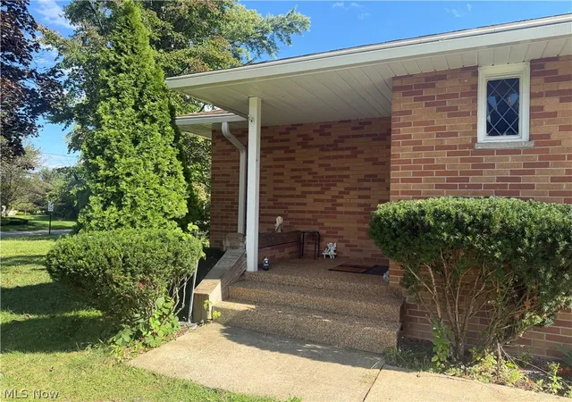 Photo 4 of Single family home for sale at 1265 North Rd NE, Warren, OH 44483 | MLS# 5242794 | Listing updated on 2026-09-11