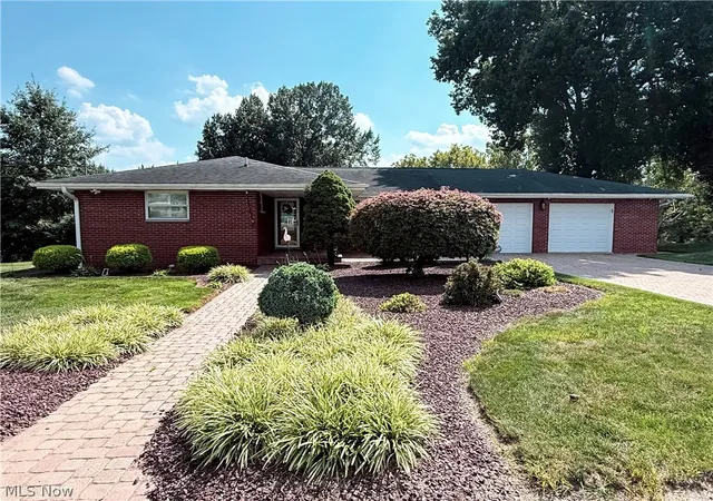 Photo 1 of Single family home for sale at 3010 Northwestern Pike, Parkersburg, WV 26101 | MLS# 5242705 | Listing updated on 2026-09-20