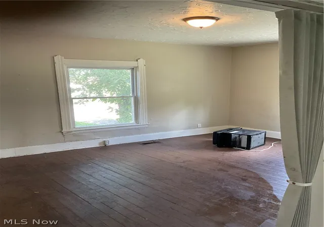 Photo 4 of Single family home for sale at 314 16th Street, Elyria, OH 44035 | MLS# 5242837 | Listing updated on 2026-09-11