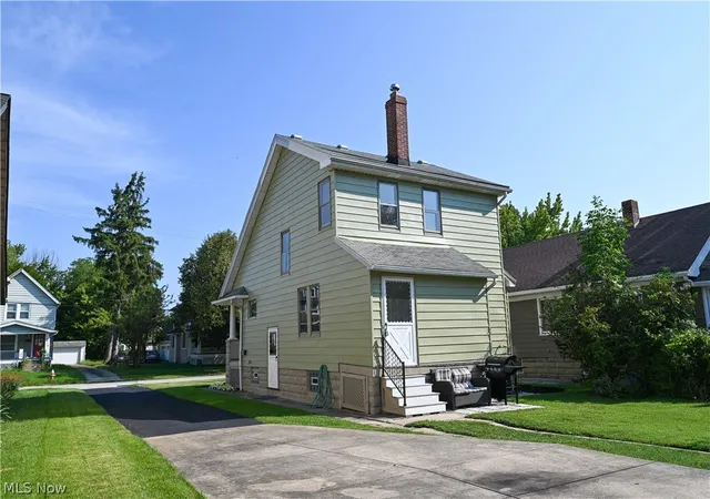 Photo 2 of Sale Pending at 16805 Larchwood Ave, Cleveland, OH 44135 | MLS# 5242879 | Listing updated on 2026-09-11