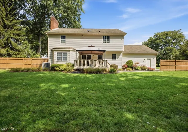 Photo 3 of Sale Pending at 279 Jade Cir, Canfield, OH 44406 | MLS# 5242868 | Listing updated on 2026-09-10