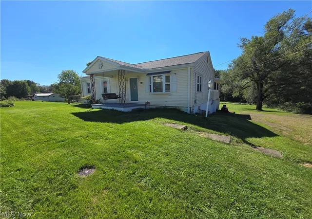 Photo 3 of Single family home for sale at 161 Benson Ln, Steubenville, OH 43952 | MLS# 5242911 | Listing updated on 2026-09-08