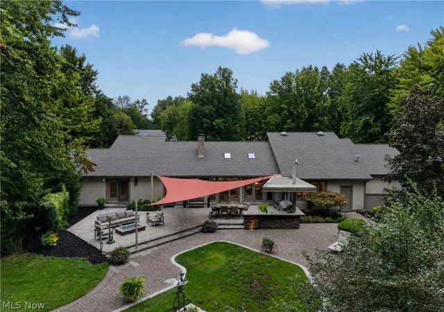 Photo 3 of Sale Pending at 180 Huntington Trl, Cortland, OH 44410 | MLS# 5242860 | Listing updated on 2026-09-17