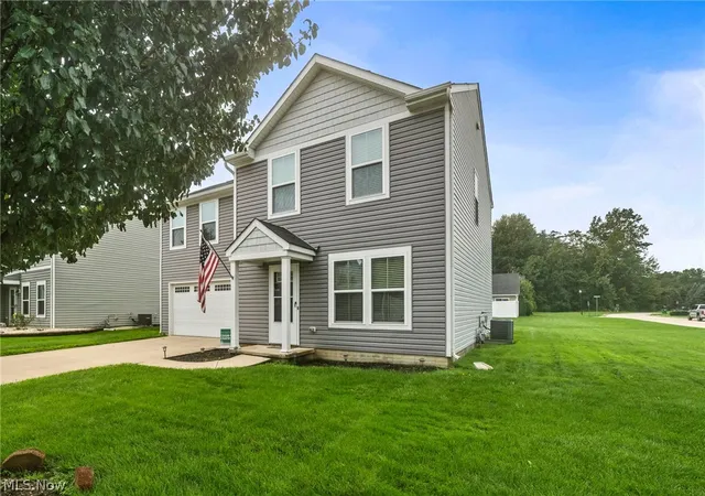 Photo 2 of Single family home for sale at 220 Emily Dr, Madison, OH 44057 | MLS# 5242960 | Listing updated on 2026-09-08