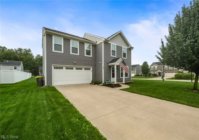 Photo 3 of Single family home for sale at 220 Emily Dr, Madison, OH 44057 | MLS# 5242960 | Listing updated on 2026-09-08