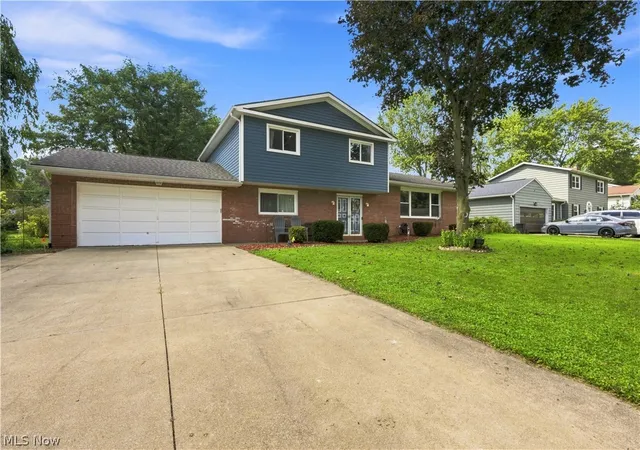 Single family home for sale at 4837 Leigh Ave NW, Canton, OH 44709 | MLS# 5242588