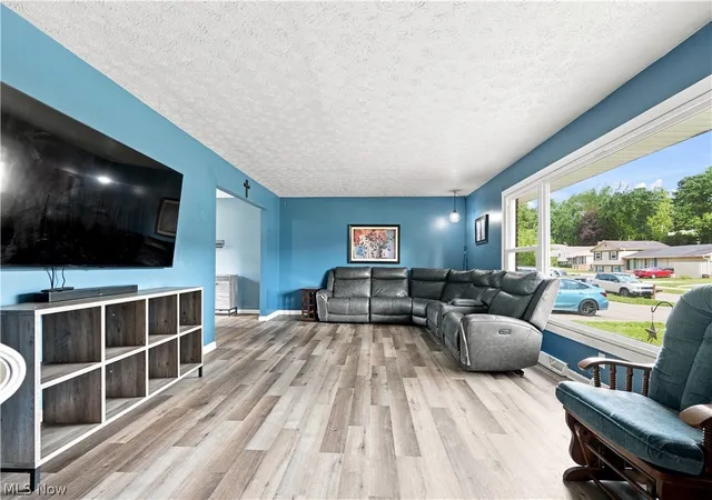 Photo 4 of Single family home for sale at 4837 Leigh Ave NW, Canton, OH 44709 | MLS# 5242588 | Listing updated on 2026-09-08