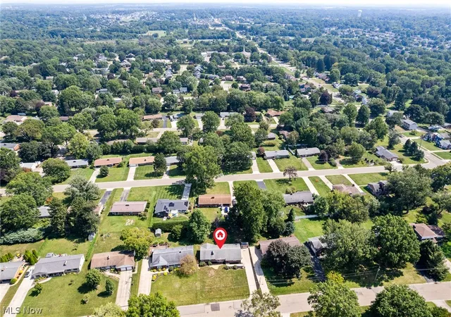 Photo 2 of Single family home for sale at 204 Sutton Ave Ne, North Canton, OH 44720 | MLS# 5242977 | Listing updated on 2026-09-28