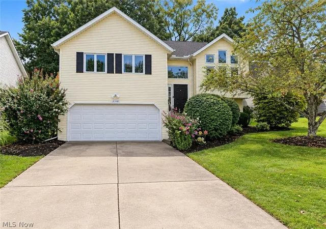 Photo 1 of Condo for sale at 3168 Pondview Dr, Ravenna, OH 44266 | MLS# 5242761 | Listing updated on 2026-09-11