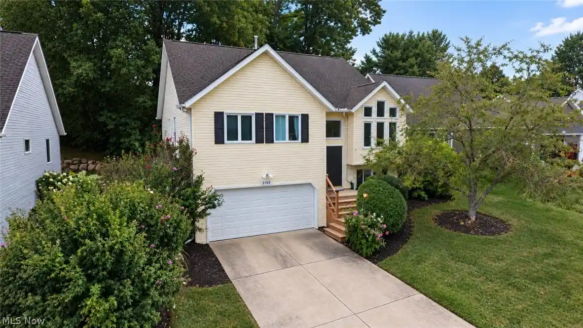 Photo 1 of Condo for sale at 3168 Pondview Dr, Ravenna, OH 44266 | MLS# 5242761 | Listing updated on 2026-10-27