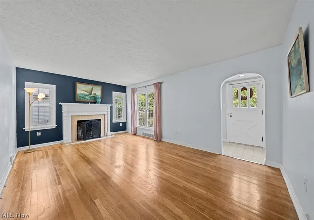 Photo 4 of Sale Pending at 1508 Thornapple Ave, Akron, OH 44301 | MLS# 5241409 | Listing updated on 2026-09-12