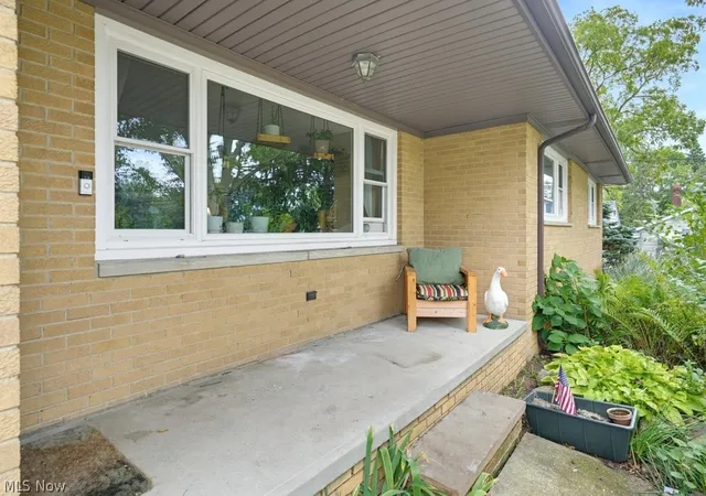 Photo 3 of Sale Pending at 10047 York Rd, North Royalton, OH 44133 | MLS# 5242515 | Listing updated on 2026-09-16