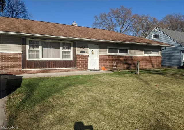 Photo 1 of Sale Pending at 186 Fairpark Dr, Berea, OH 44017 | MLS# 5242715 | Listing updated on 2026-09-08