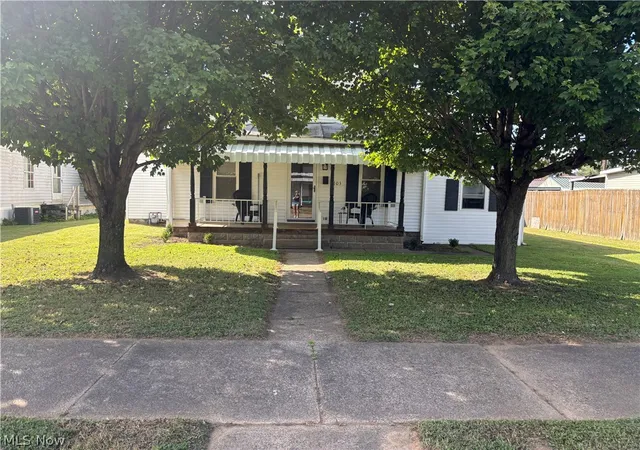 Photo 2 of Single family home for sale at 703 5th Street, Saint Marys, WV 26170 | MLS# 5242935 | Listing updated on 2026-09-08