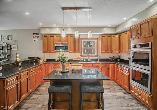 Photo 2 of Single family home for sale at 1461 Stillwagon Rd SE, Warren, OH 44484 | MLS# 5243009 | Listing updated on 2026-09-10
