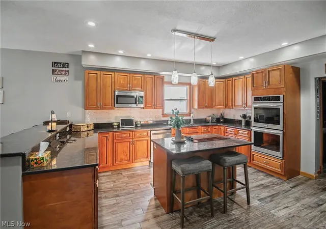 Photo 3 of Single family home for sale at 1461 Stillwagon Rd SE, Warren, OH 44484 | MLS# 5243009 | Listing updated on 2026-09-10