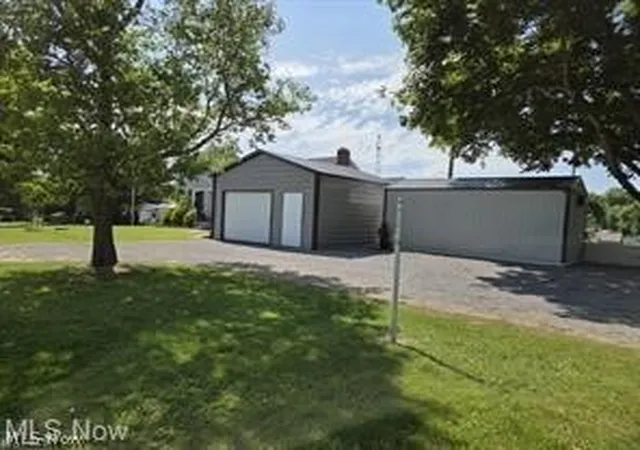 Photo 2 of Single family home for sale at 15090 Louisville St Ne, Minerva, OH 44657 | MLS# 5243019 | Listing updated on 2026-10-01