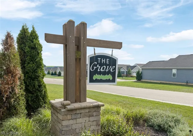Photo 3 of Single family home for sale at 7030 Gauntlet St SW, Massillon, OH 44646 | MLS# 5243056 | Listing updated on 2026-09-29