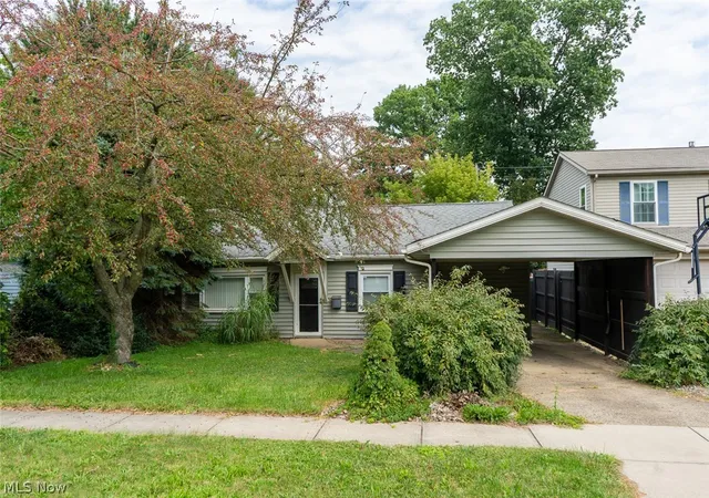 Photo 1 of Single family home for sale at 1270 Concord St Nw, Massillon, OH 44646 | MLS# 5240570 | Listing updated on 2026-09-19