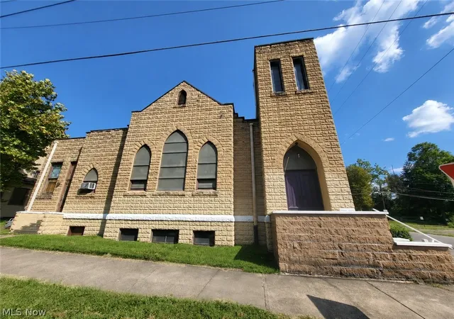 Single family home for sale at 4310 Noble St, Bellaire, OH 43906 | MLS# 5243092