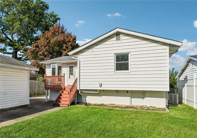 Photo 4 of Sale Pending at 4137 Gary Ave, Lorain, OH 44055 | MLS# 5243093 | Listing updated on 2026-09-13