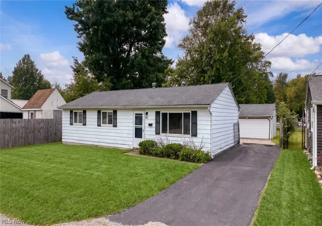 Photo 31 of Single family home for sale at 5830 Beech Dr, Mentor On The Lake, OH 44060 | MLS# 5242775 | Listing updated on 2026-09-08