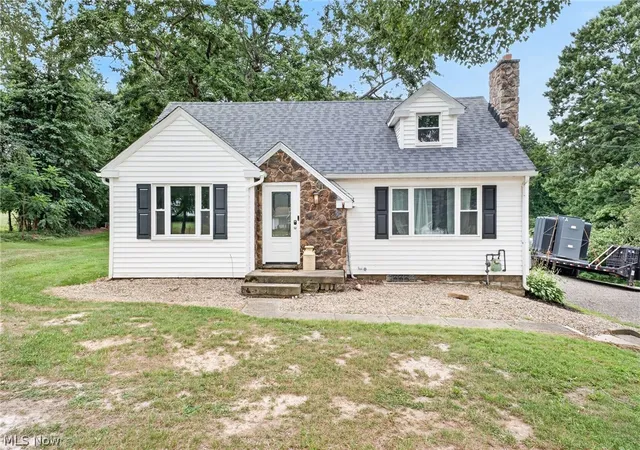 Single family home for sale at 4824 Manchester Rd, New Franklin, OH 44319 | MLS# 5243089