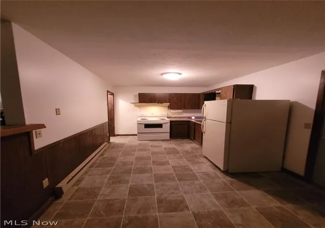 Photo 3 of Single family home for sale at 120 N Main St, Creston, OH 44217 | MLS# 5243086 | Listing updated on 2026-09-08