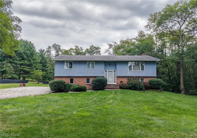 Photo 3 of Sale Pending at 7661 Vandemark Rd, Lodi, OH 44254 | MLS# 5241158 | Listing updated on 2026-09-16