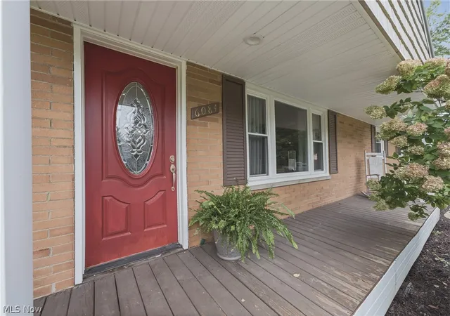 Photo 3 of Single family home for sale at 6084 Peach St, Louisville, OH 44641 | MLS# 5241712 | Listing updated on 2026-09-08