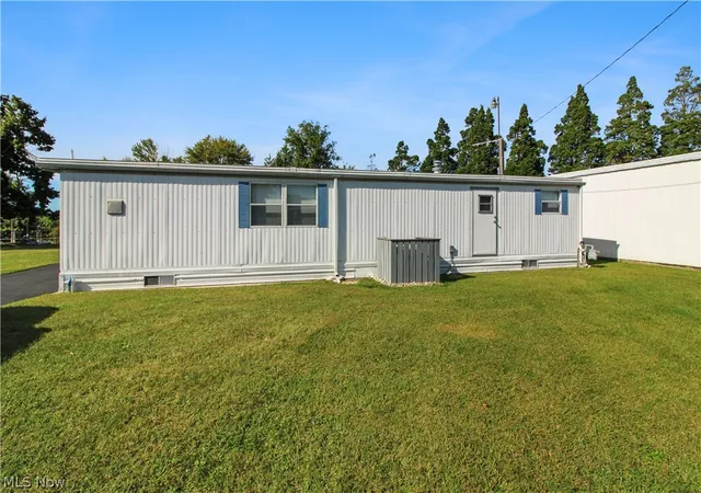 Photo 3 of Single family home for sale at 2825-2835 W Risingsun Rd, Port Clinton, OH 43452 | MLS# 5243165 | Listing updated on 2026-10-05