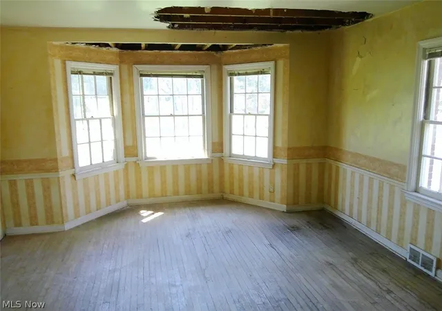 Photo 2 of Single family home for sale at 215 48th Street NW, Canton, OH 44709 | MLS# 5243063 | Listing updated on 2026-09-09
