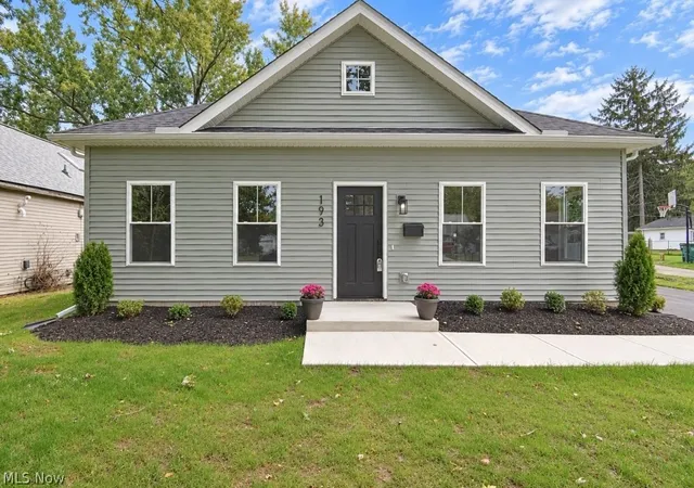 Photo 3 of Single family home for sale at 193 Linden Dr, Painesville, OH 44077 | MLS# 5243061 | Listing updated on 2026-09-22