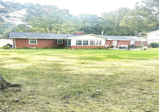 Photo 3 of Single family home for sale at 750 Bittersweet Dr Ne, Massillon, OH 44646 | MLS# 5243046 | Listing updated on 2026-09-08