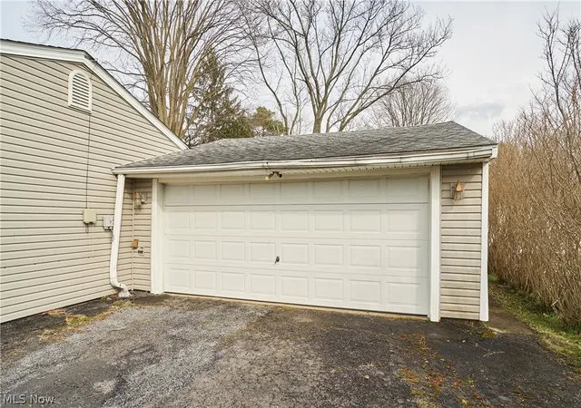 Photo 4 of Single family home for sale at 6255 Randolph Rd, Bedford, OH 44146 | MLS# 5242302 | Listing updated on 2026-09-08